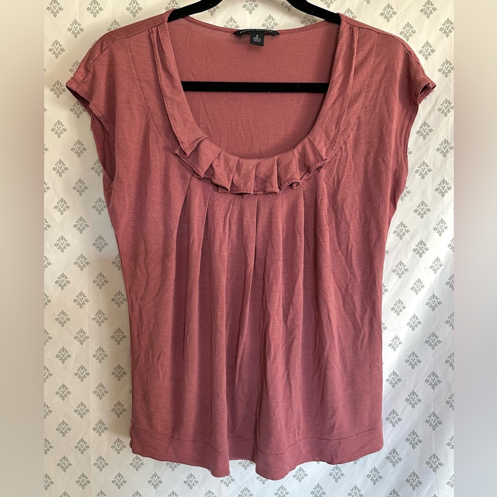 Banana Republic Women's Ruffled Scoop Neck Tshirt Top